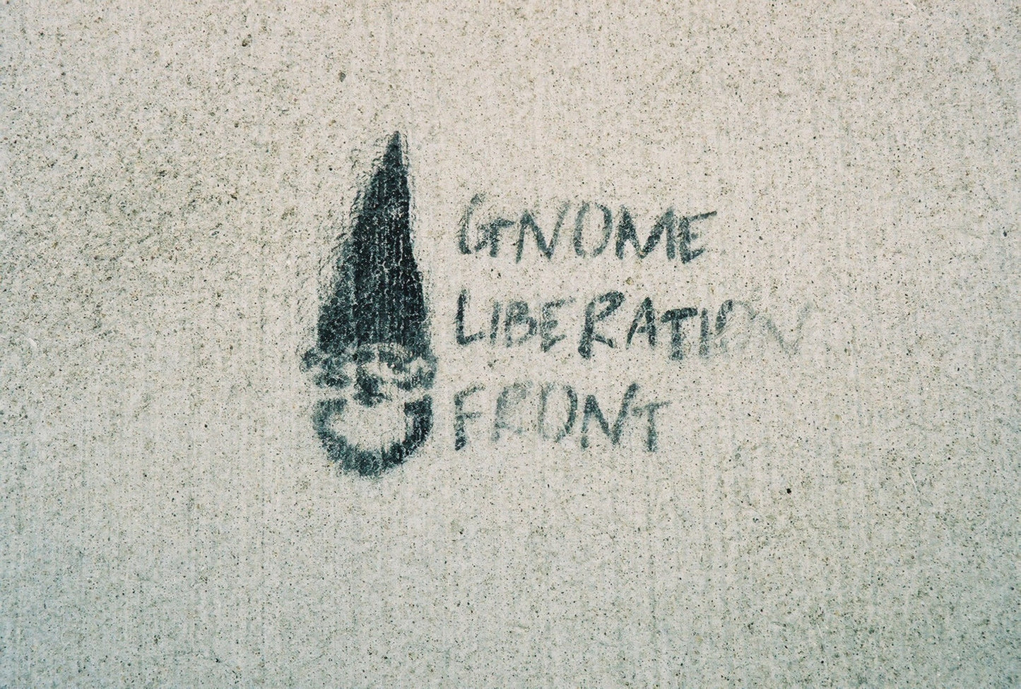 Gnome Liberation Front Magnet